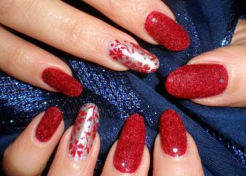nail art rosso e argento
