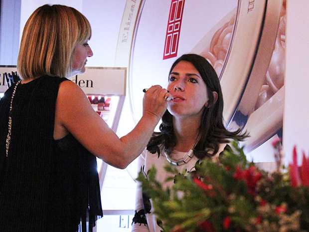Elizabeth Arden make up 