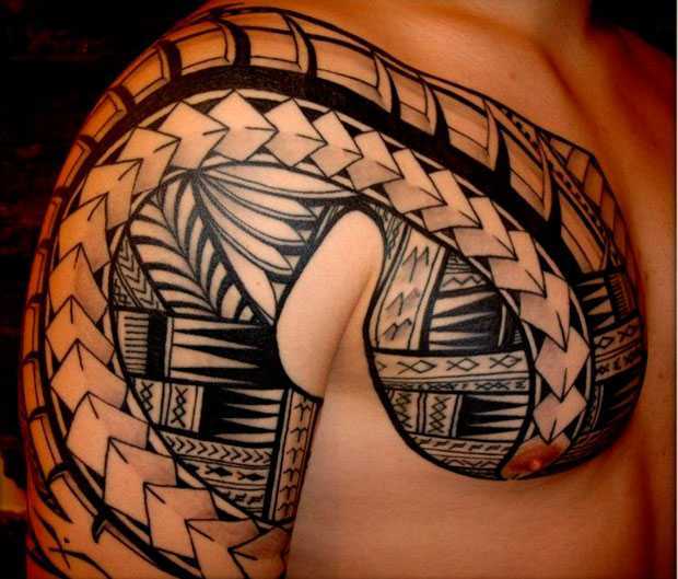 Tatuaggi maori braccio