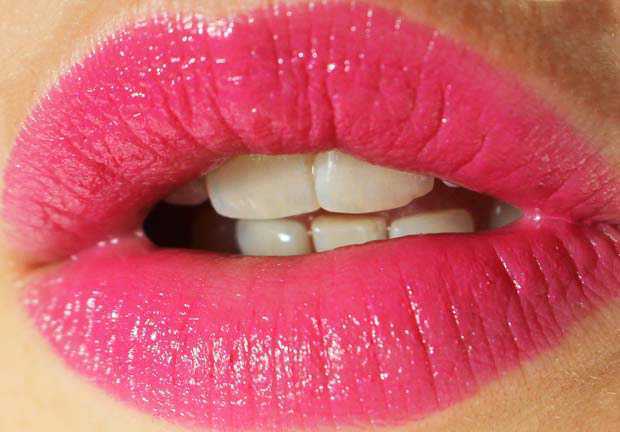 swatch Rossetto avon Colore Semprevivo Indulgence Poppy Pink