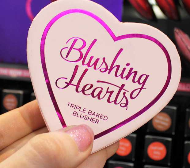 blush cuore make up revolution