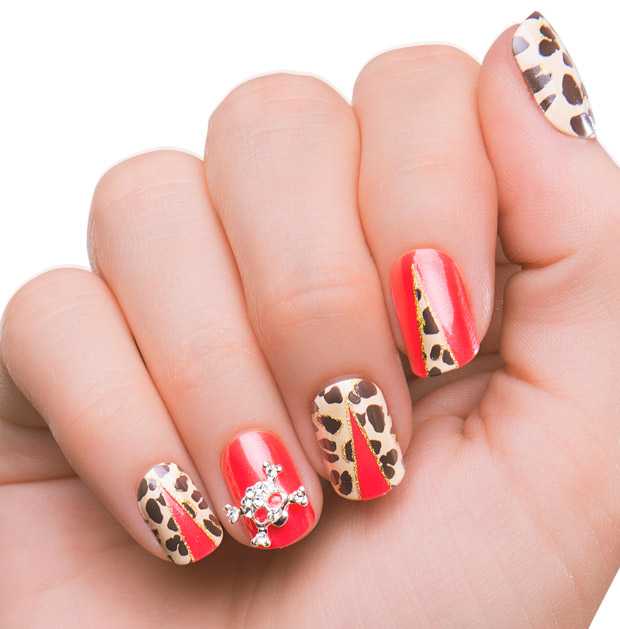 unghie finte rosse leopardate