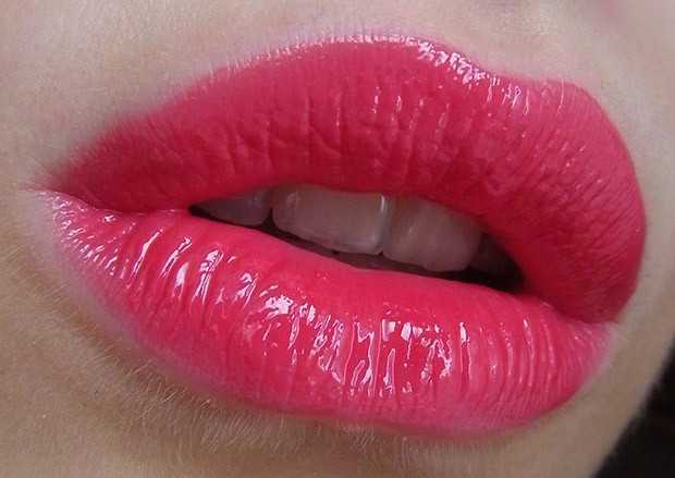 lipstick essence show off