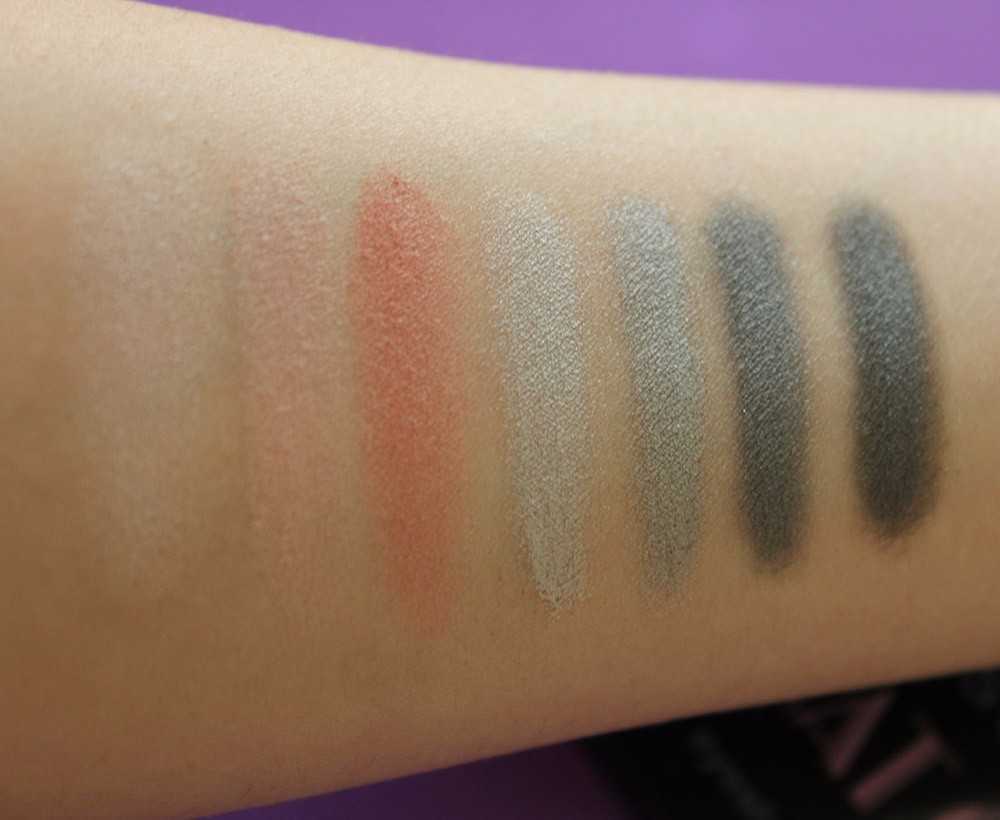 swatches palette Essence All That Greys