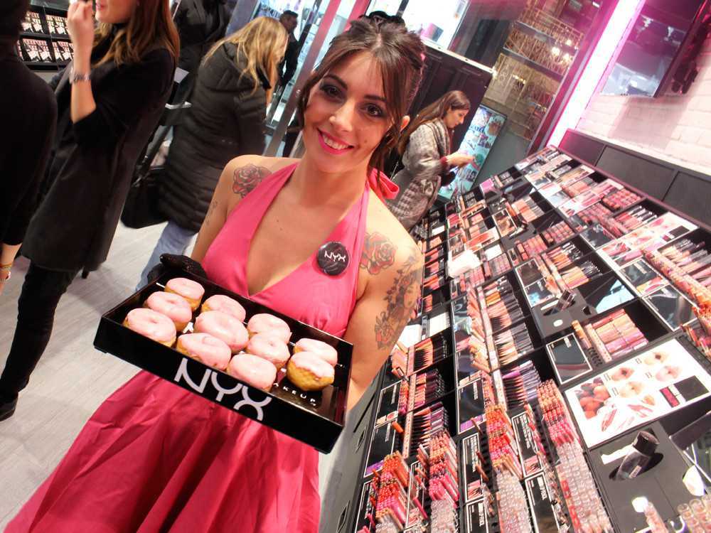 inaugurazione negozio nyx cosmetics italia