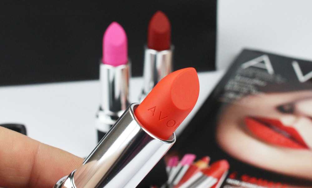 AVON ROSSETTO OPACO ABSOLUTE CORAL