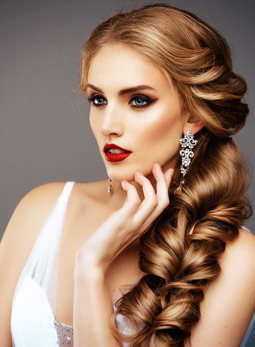 Acconciature Sposa Capelli Lunghi Mossi