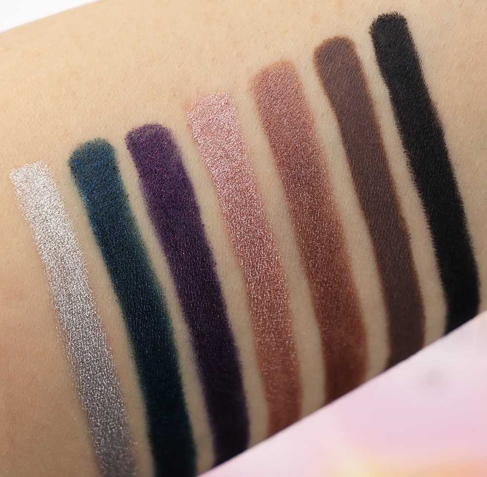 swatches matite occhi Neve revolution