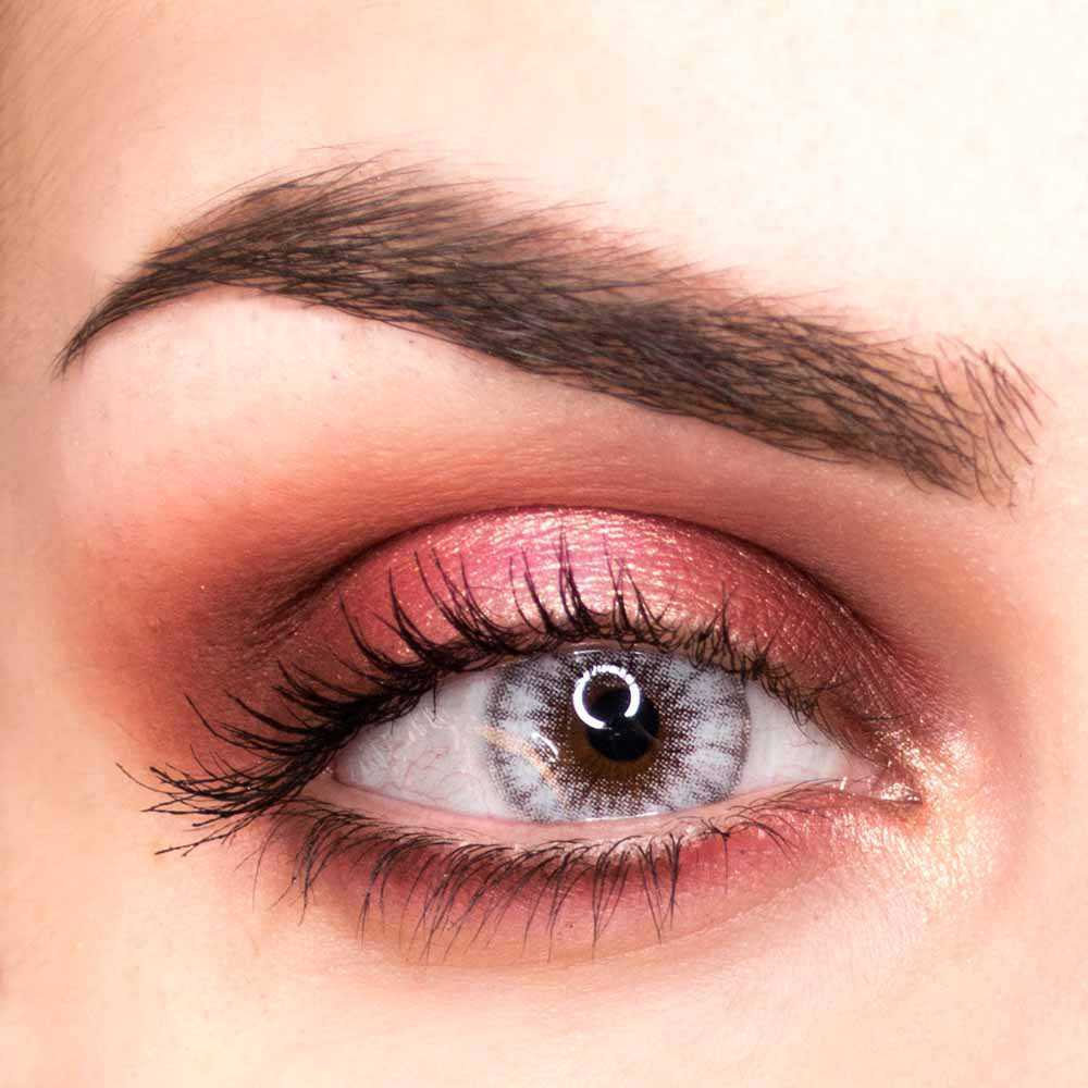 trucco rosa occhi azzurri