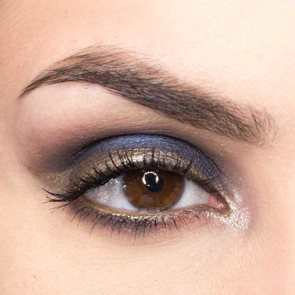 trucco blu scuro