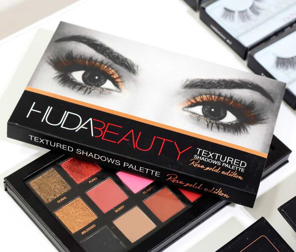 Huda Beauty Textured Shadows Palette Rose Gold Edition