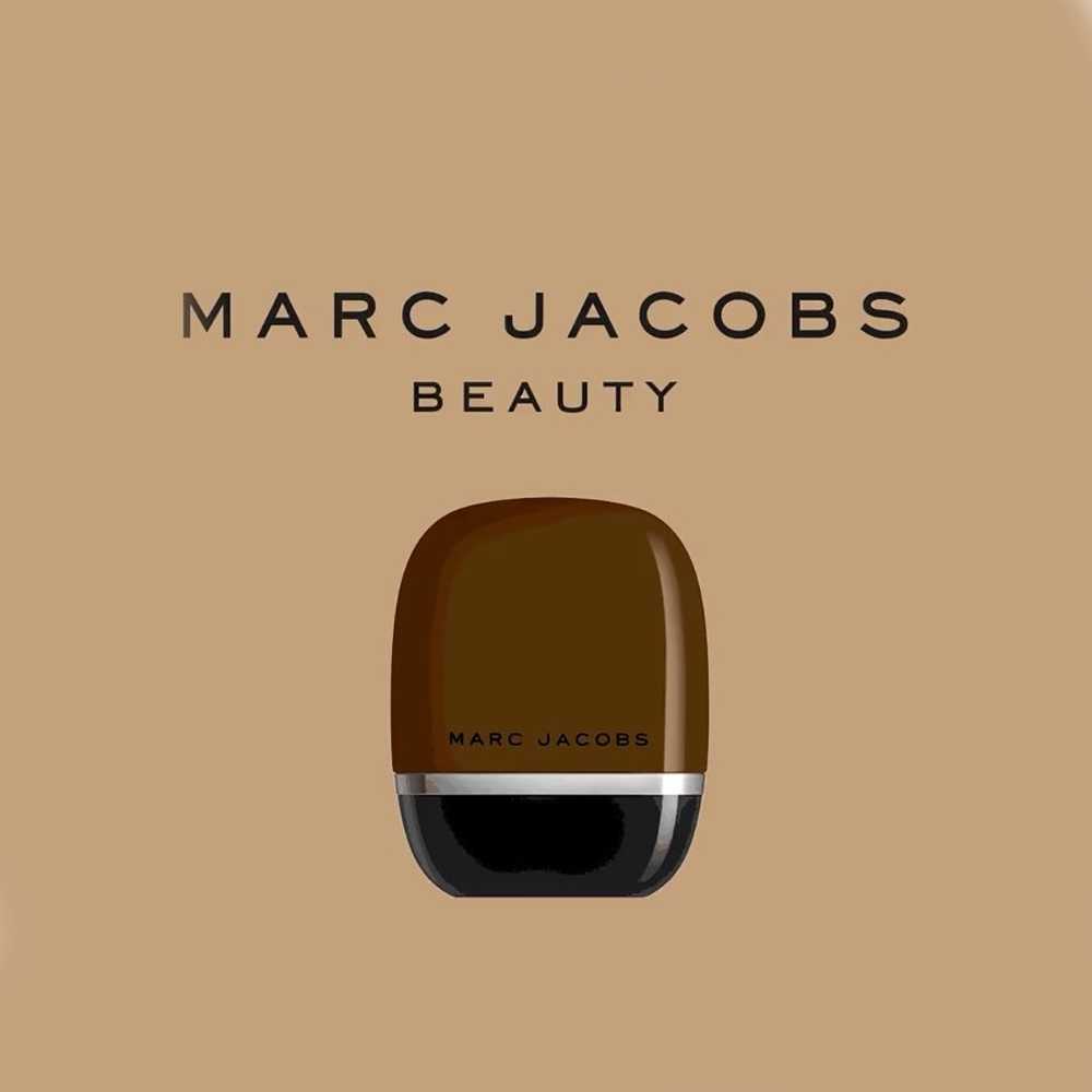 Fondotinta Marc Jacobs Shameless Youthful-Look 24-H Longwear Foundation