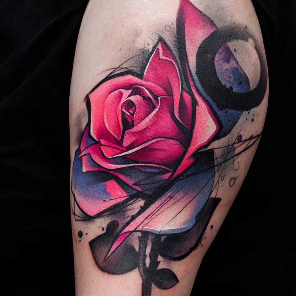 Tatuaggio rosa braccio