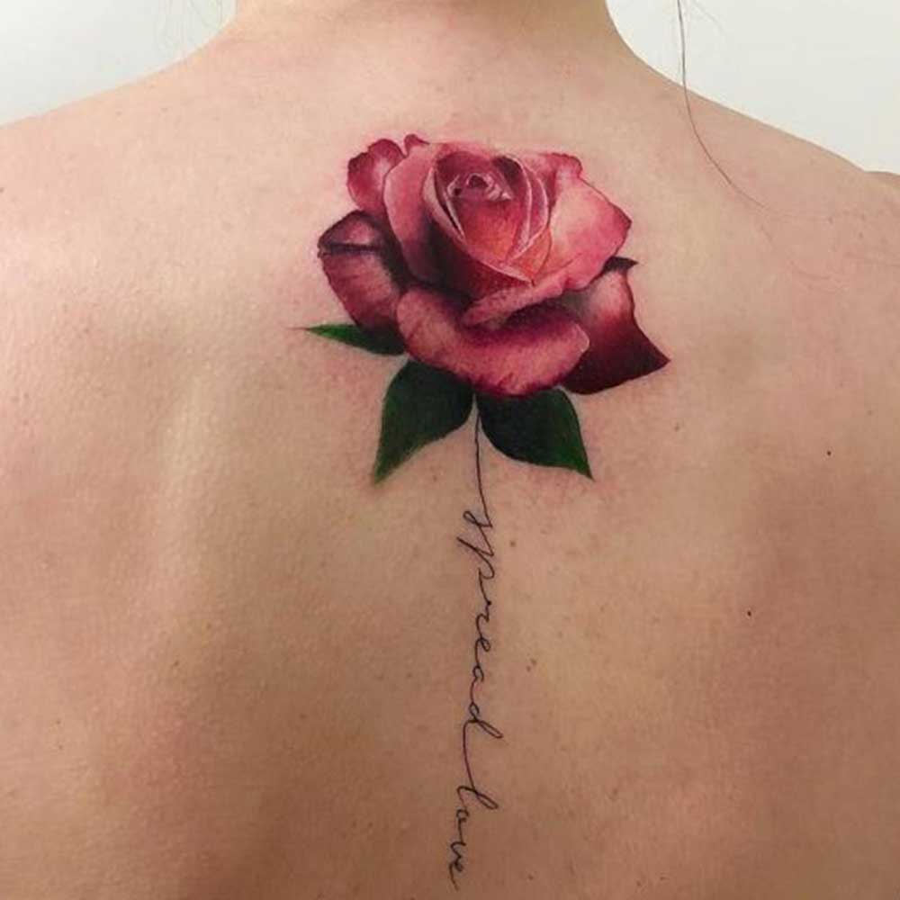 tatuaggio rosa schiena