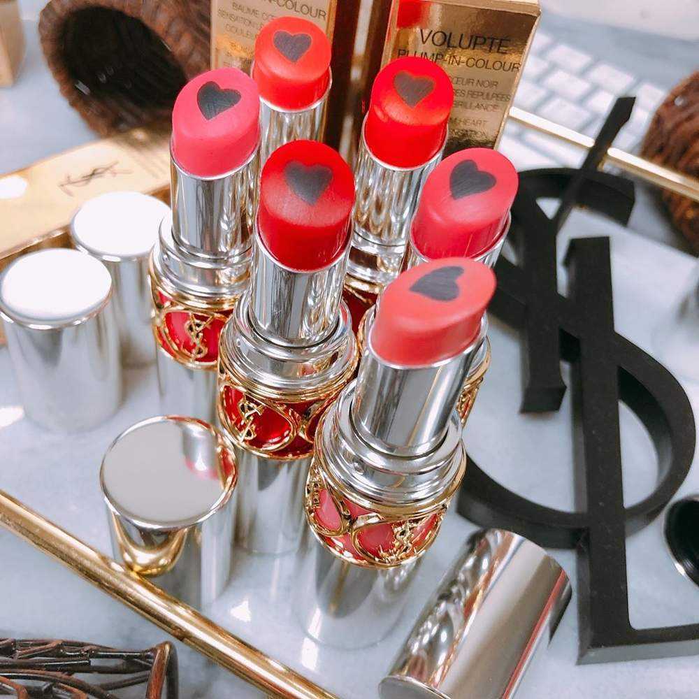 YSL rossetto con cuore nero YSL rossetto con cuore nero