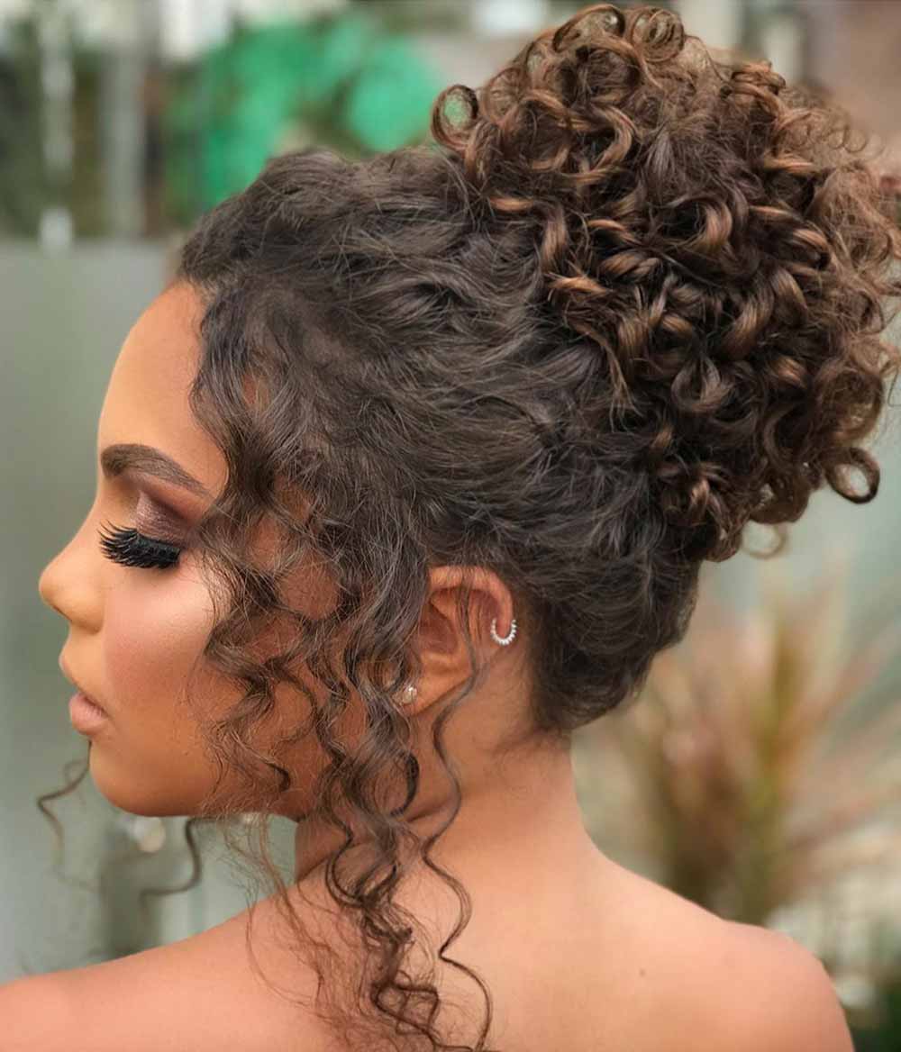 Acconciature capelli ricci: 130 idee semplici e bellissime - Beautydea