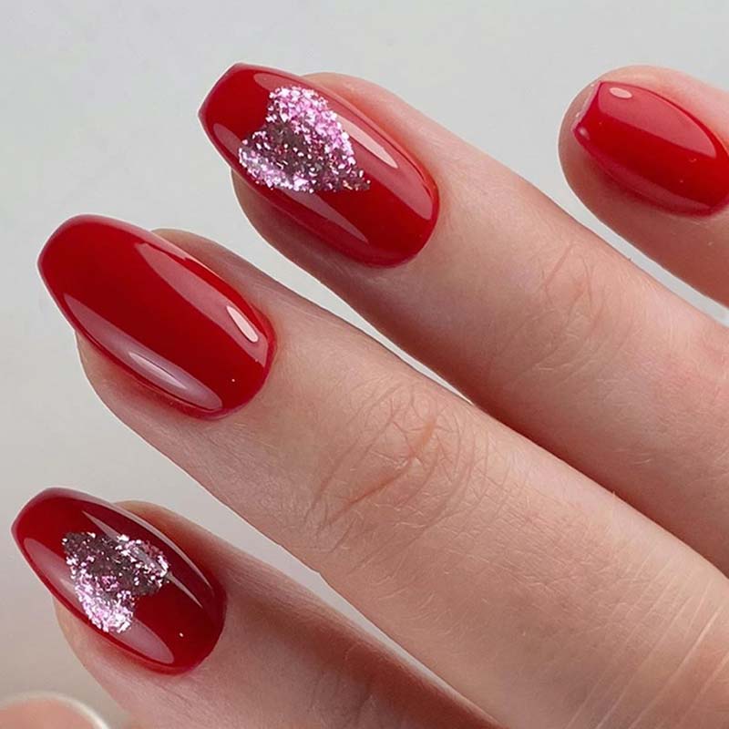 Nail art rosso 2020
