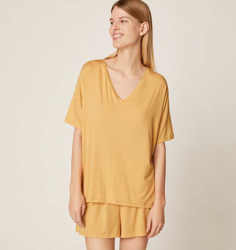 Pigiama corto Oysho giallo Pigiama corto Oysho giallo
