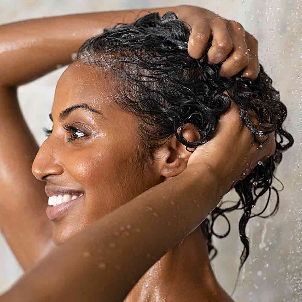 Come lavare capelli ricci