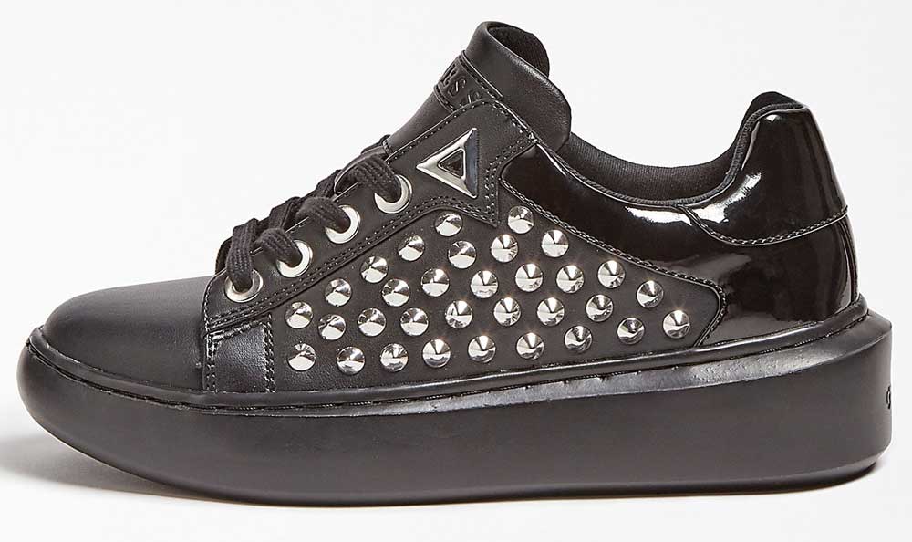 Sneakers con borchie Guess