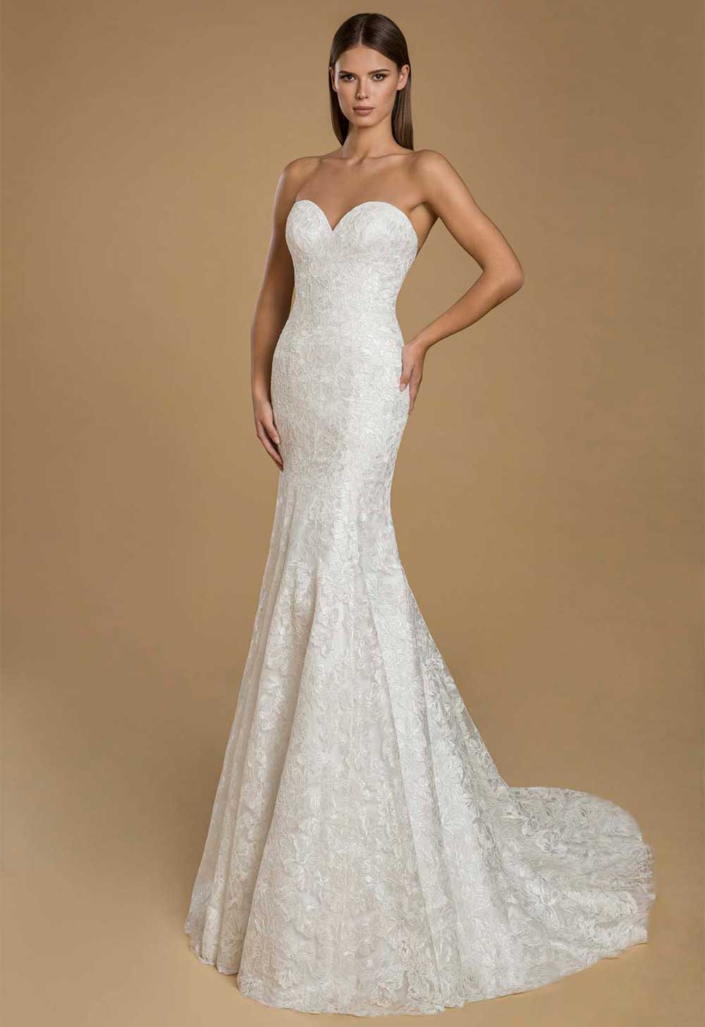 Vestito da sposa aderente 