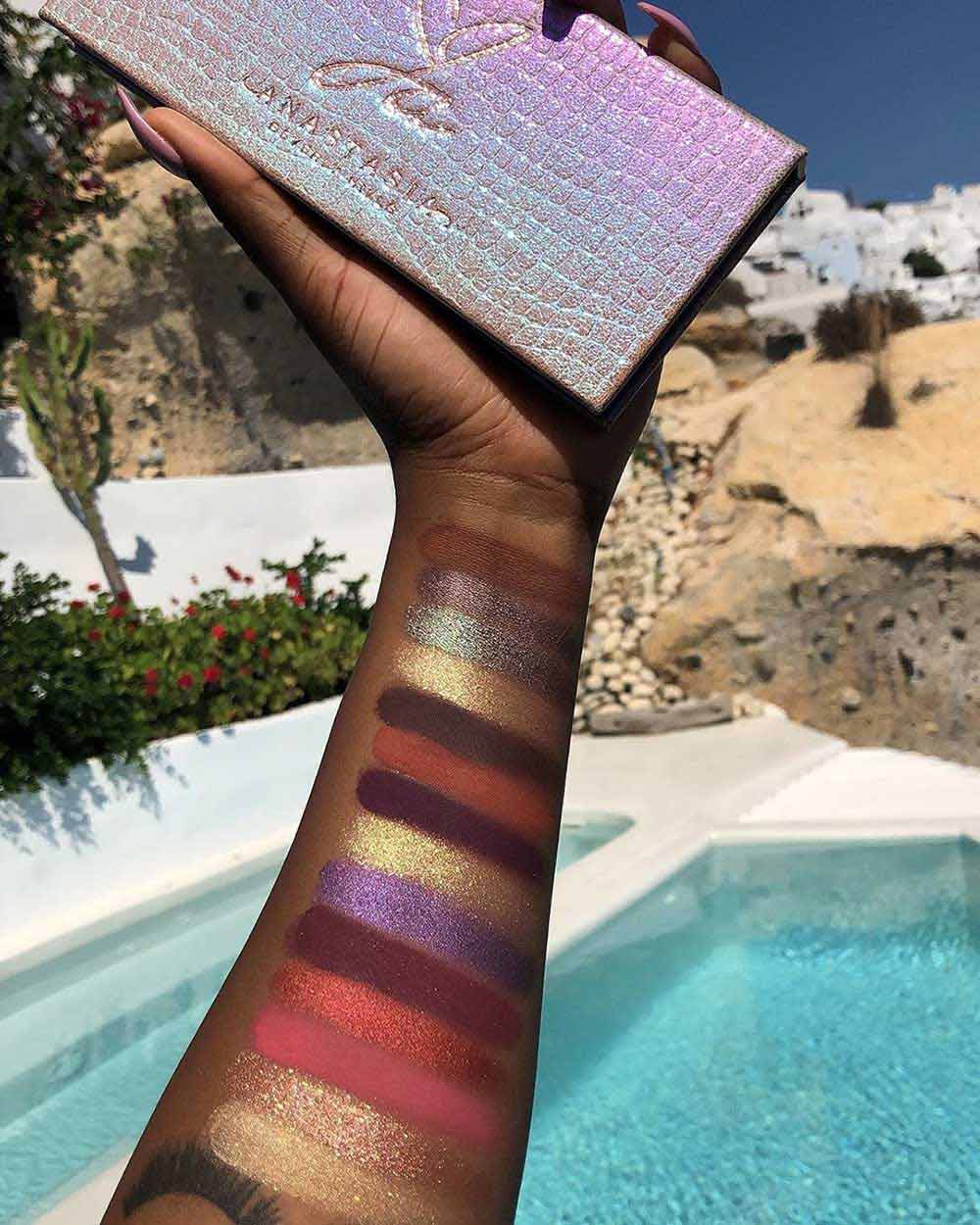 Swatches ombretti palette ABH