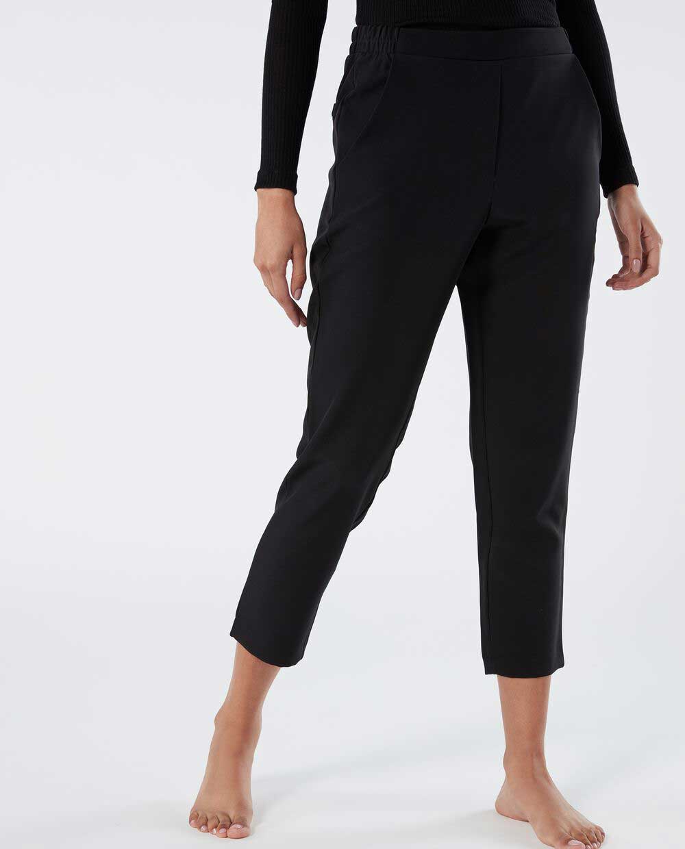 Pantaloni neri con tasche Pantaloni neri con tasche