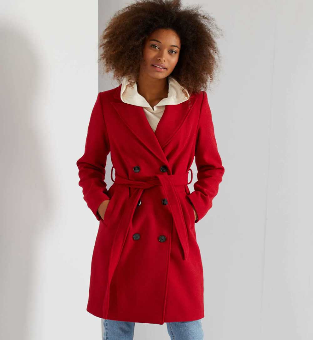 Cappotto rosso con cintura