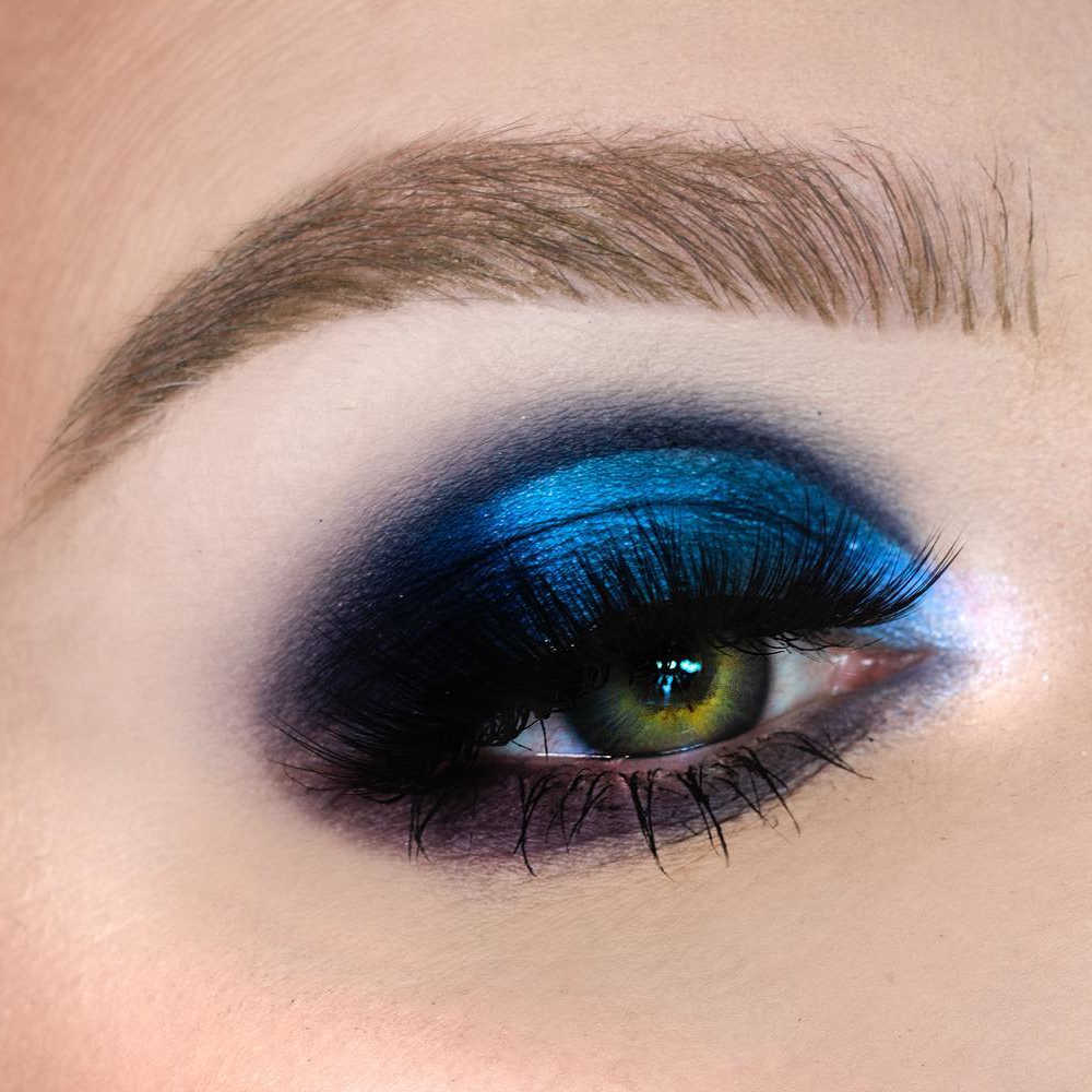 Smokey eyes blu