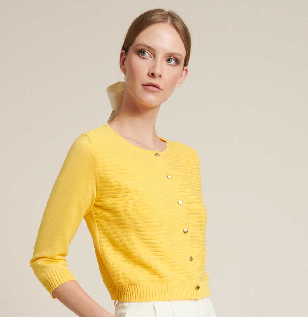 Cardigan giallo in lana
