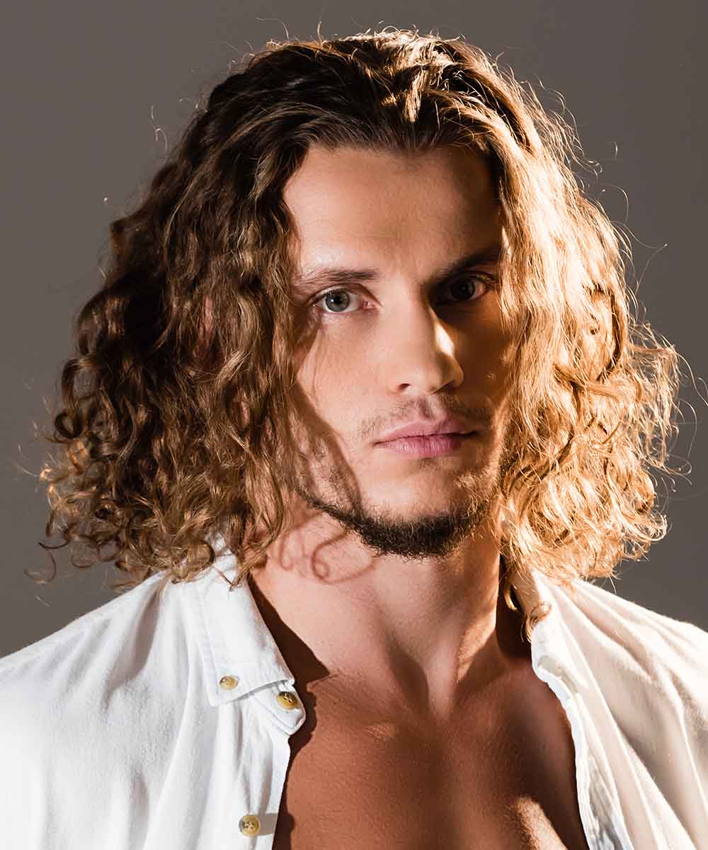 Capelli lunghi ricci uomo Capelli lunghi ricci uomo
