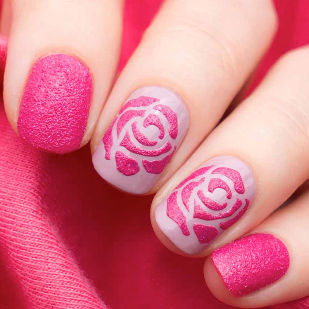 Nail art fiori San Valentino