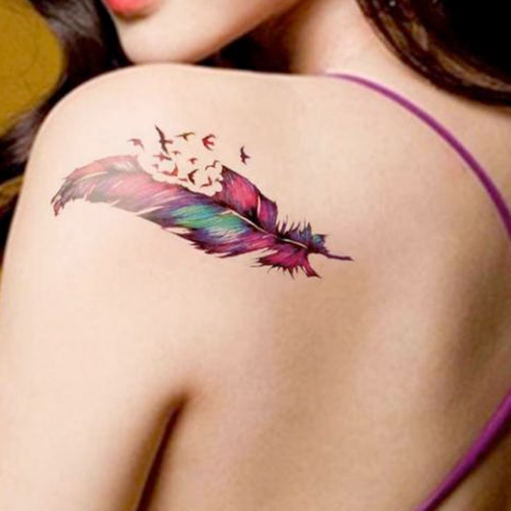 Tatuaggio piuma colorata