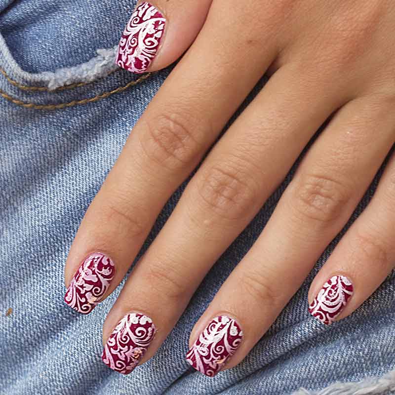 Nail art bordeaux