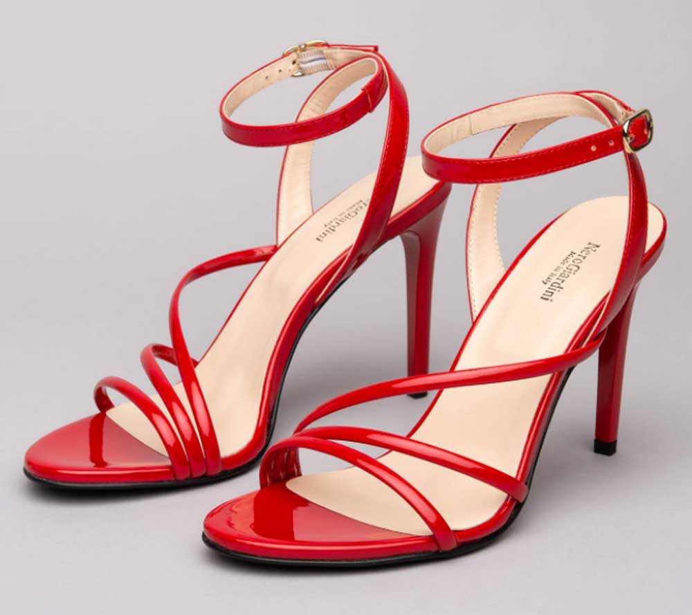 sandali in vernice rossa