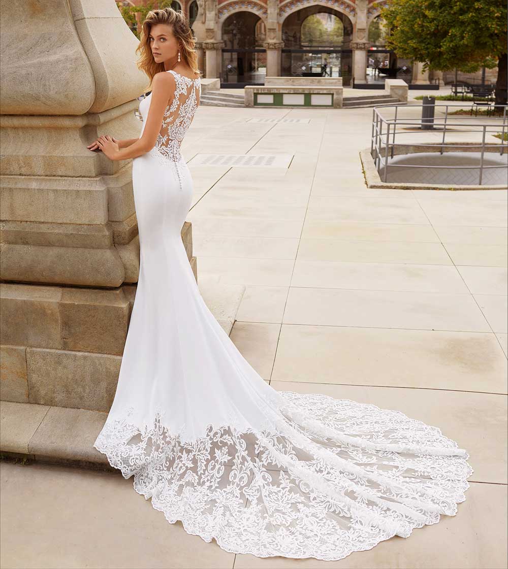 maniche lunghe con scollo a V in tulle a forma di sirena Snow Lotus Abito da sposa da donna 