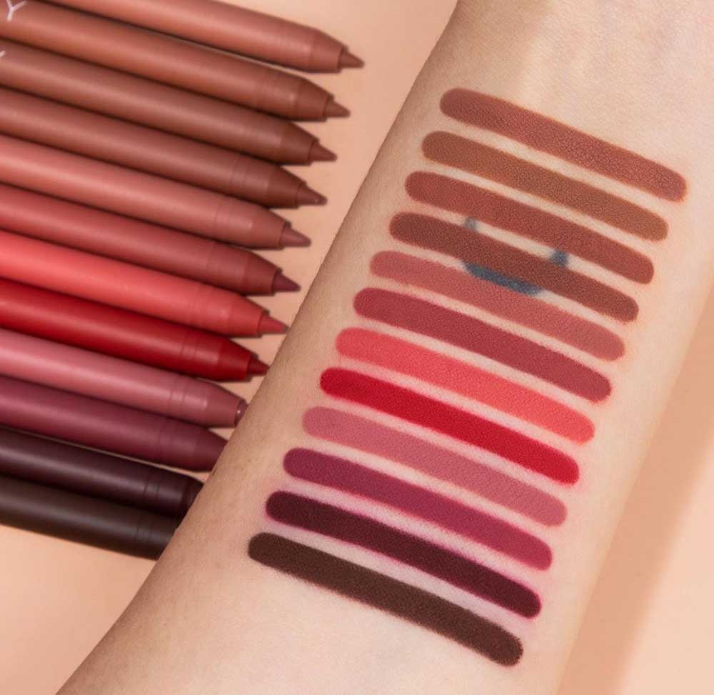 Swatches Huda Beauty Lip Contour 2.0 Swatches Huda Beauty Lip Contour 2.0