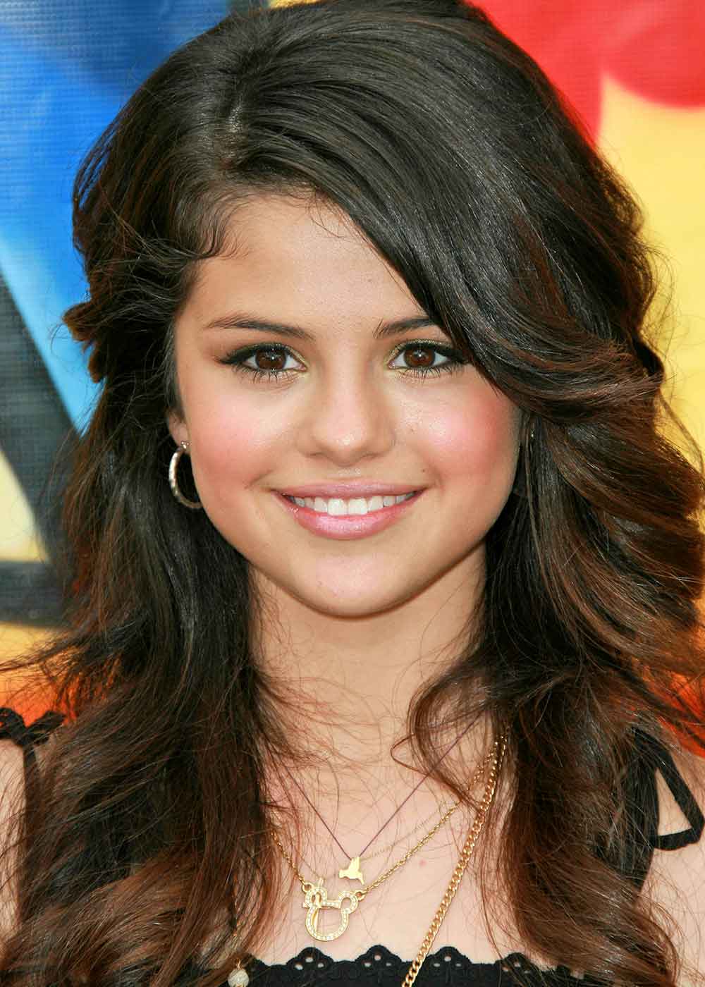 Capelli lunghi mossi Selena Gomez