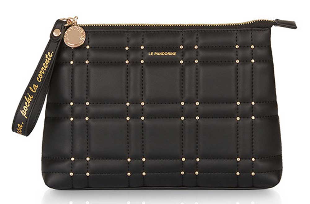 pochette nera con borchie