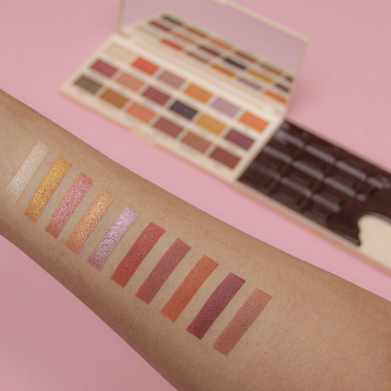 Swatches palette I Heart Revolution Chocolate