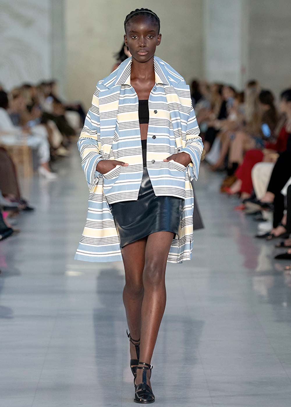 Sfilata Max Mara primavera estate 2022 Sfilata Max Mara primavera estate 2022