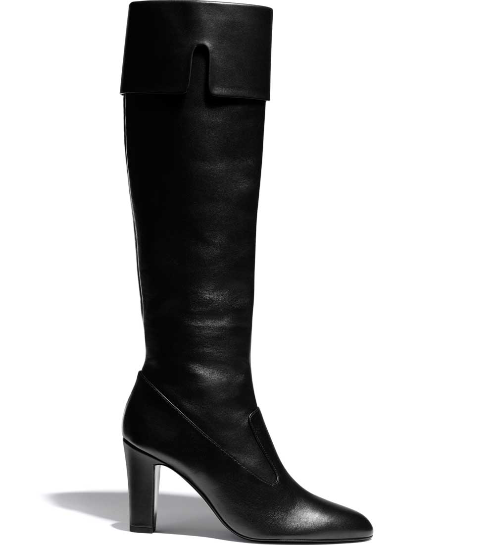 stivali in pelle Chanel stivali in pelle Chanel