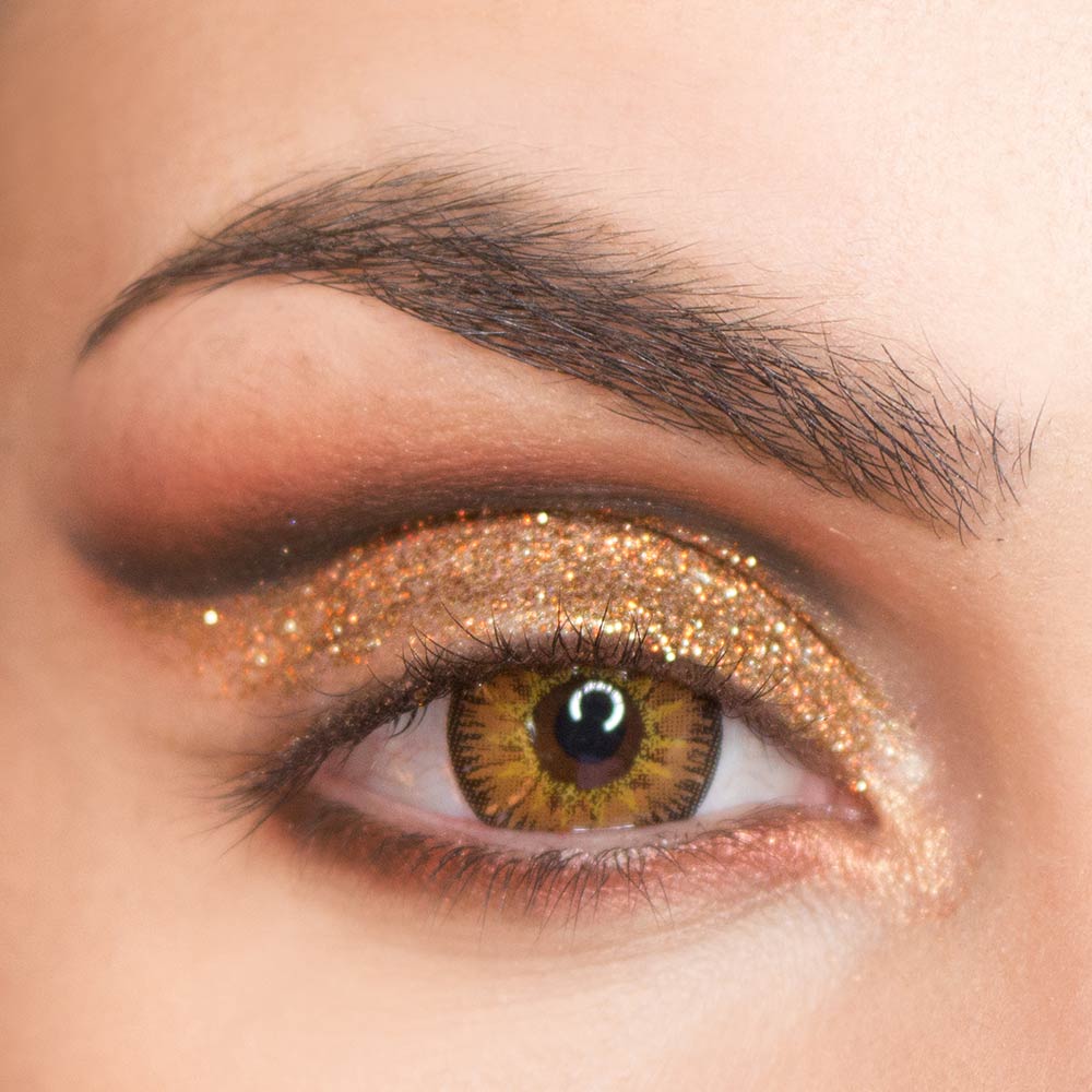 Make up occhi oro con glitter
