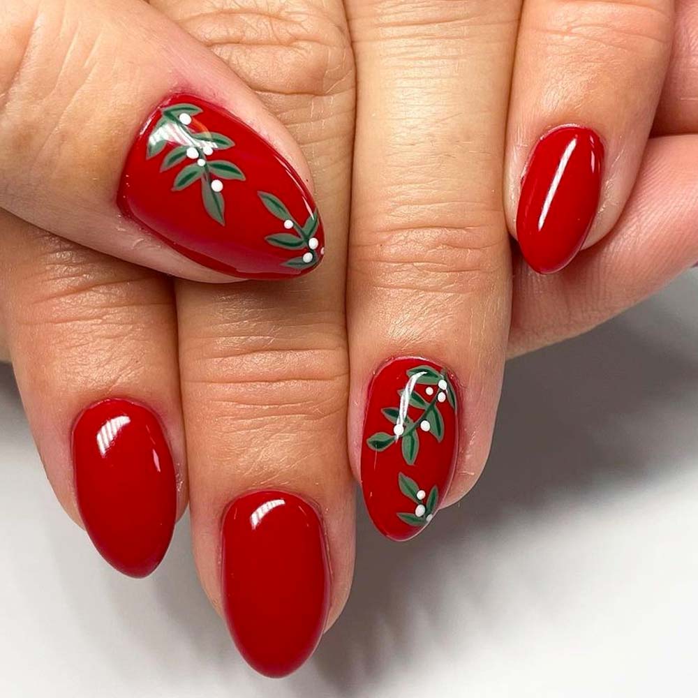 Nail art natalizia unghie rosse
