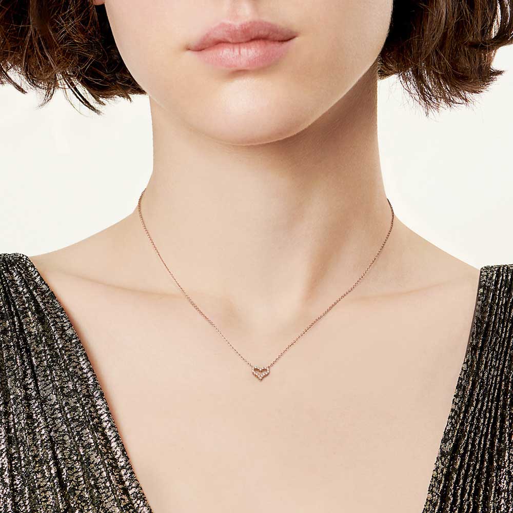 collana con pendente a cuore collana con pendente a cuore