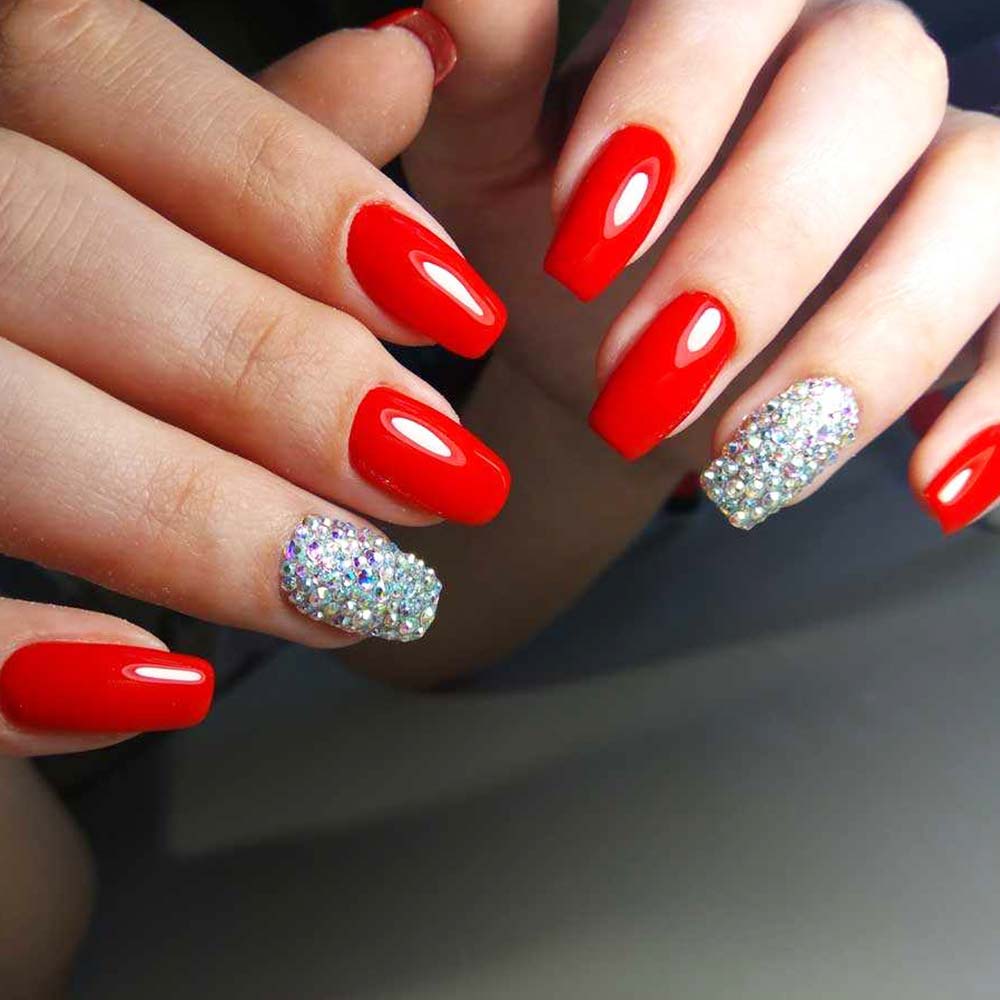 Unghie rosse natalizie Unghie rosse natalizie
