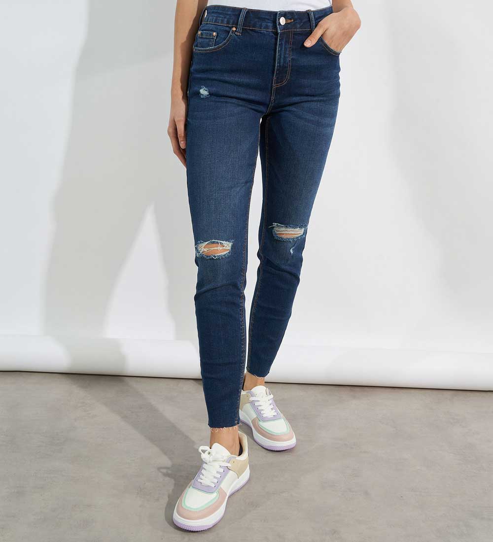 jeans skinny con strappi