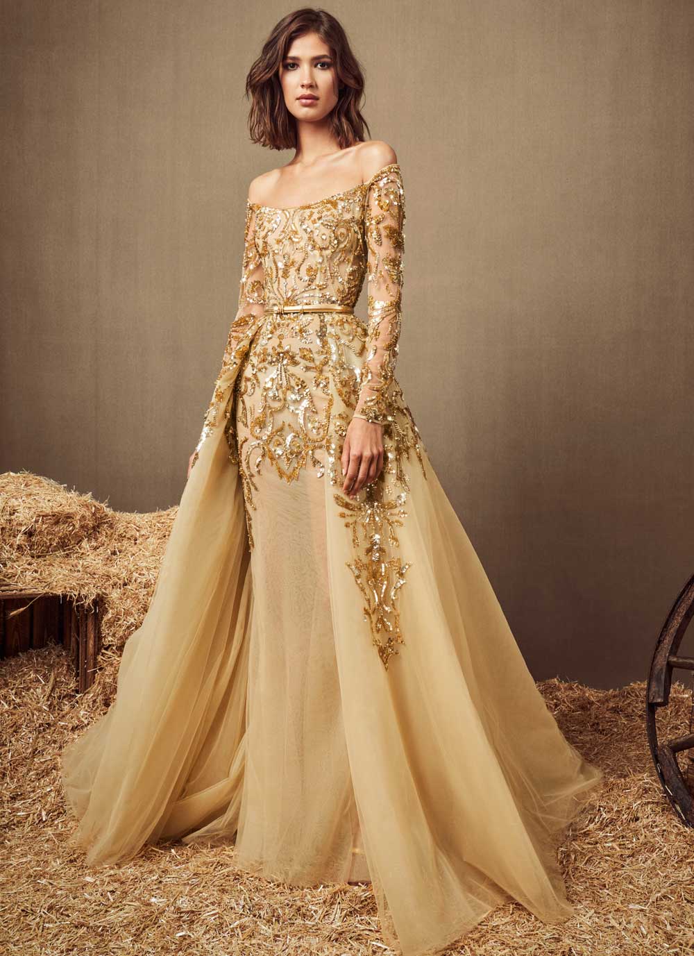 vestito elegante oro