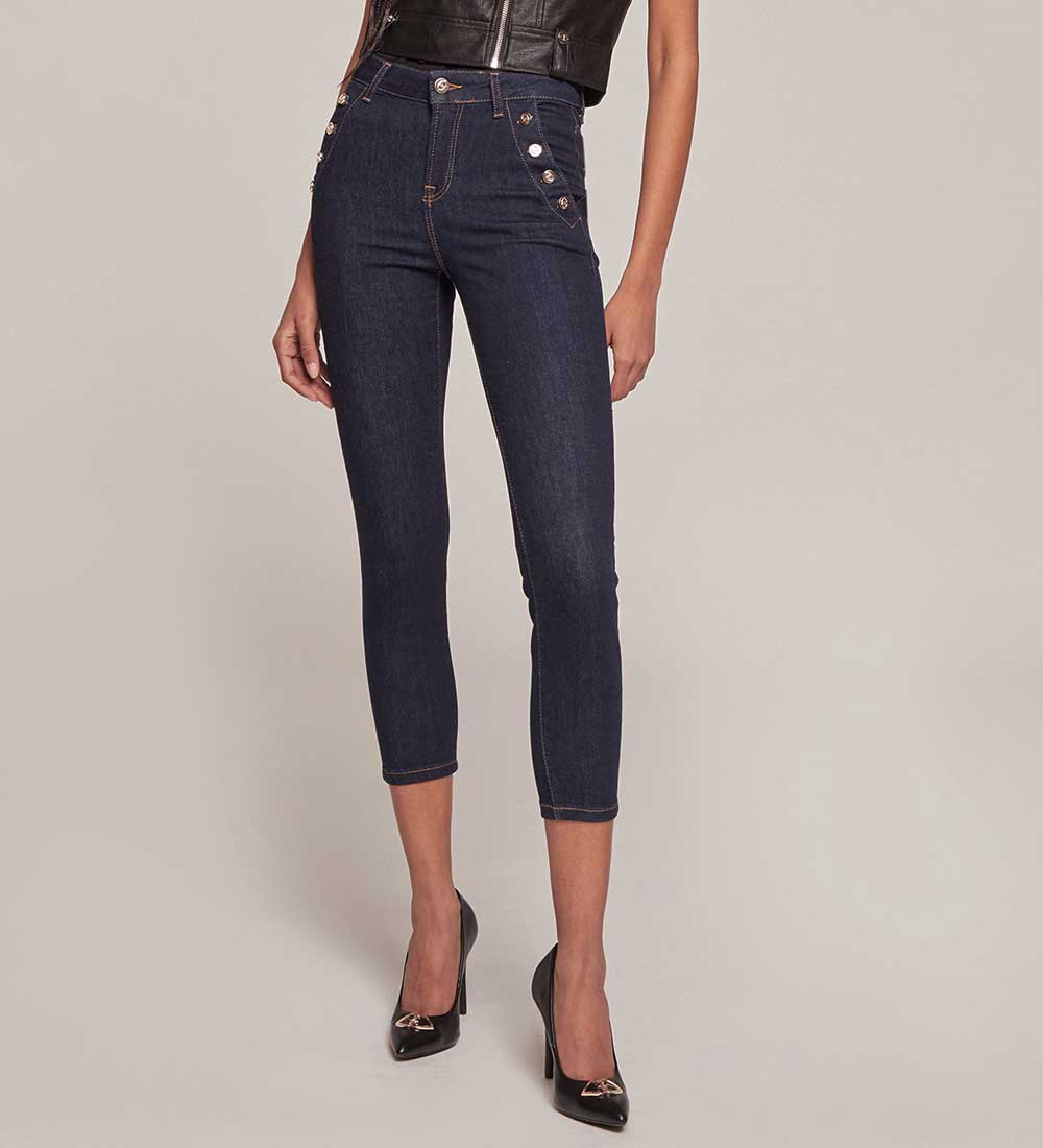 jeans skinny con bottoni