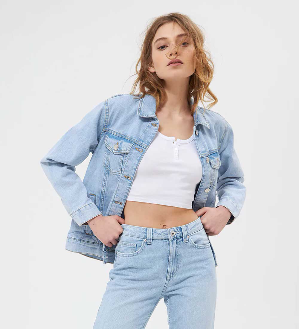 Giubbino di jeans oversize Giubbino di jeans oversize